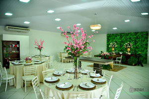 Salão de Festas Espaço Verde Decorado para Casamento